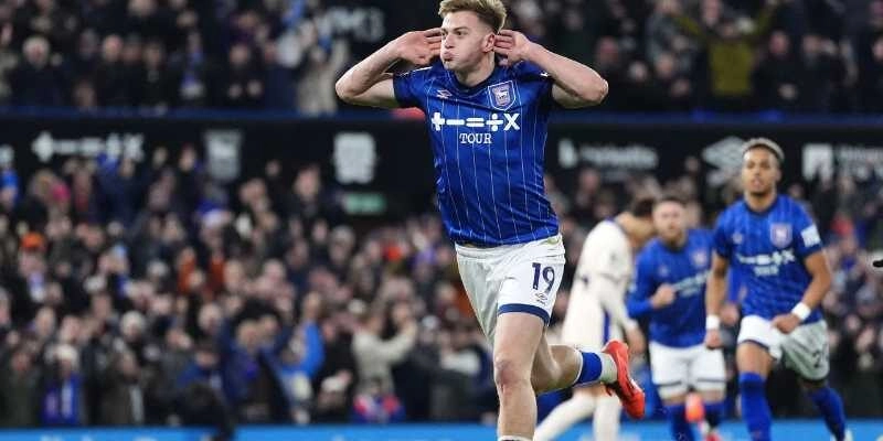 Phong độ cá nhân và số liệu khi Liam Delap có thể rời Chelsea