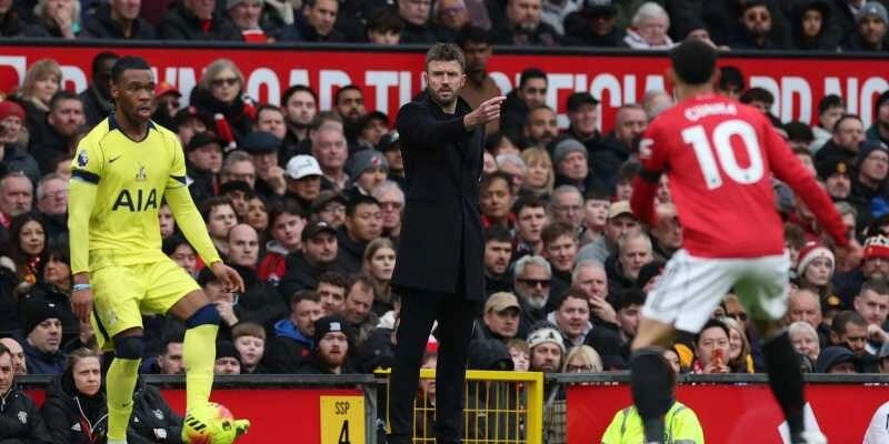 Sai lầm ở hàng phòng ngự khiến MU bại trận